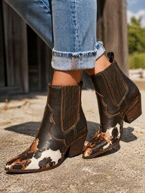 Sam Edelman Western Cowhide Ankle Boots Brown Cow Print Pointed Toe Size 7.5 NIB